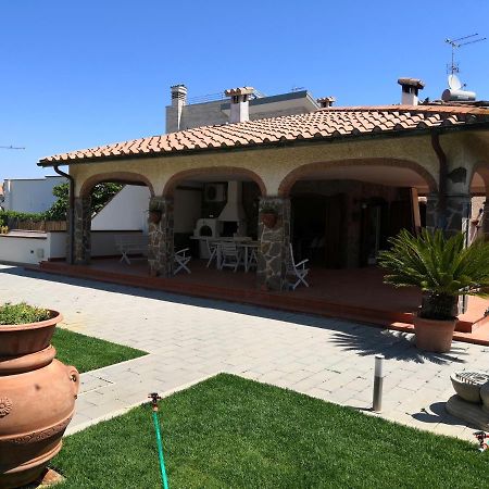 לינה וארוחת בוקר פרינצ'יפינה טרה Casa Mari מראה חיצוני תמונה